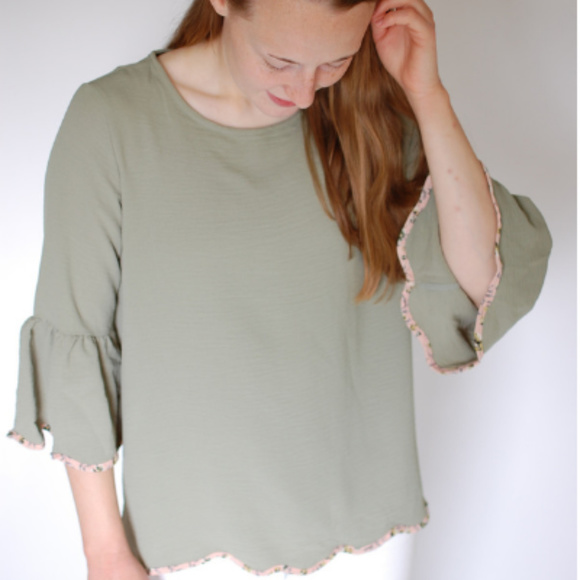 Spring / Summer/ Easter Top Wave Detailed Top Hailey & Co - Picture 3 of 6